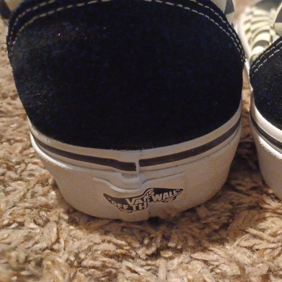 Vans - Picture 2 of 8